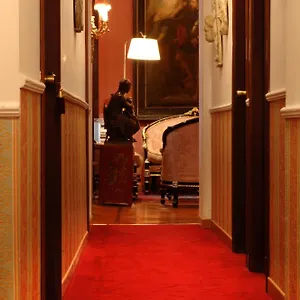 Residenza Frattina Pensión